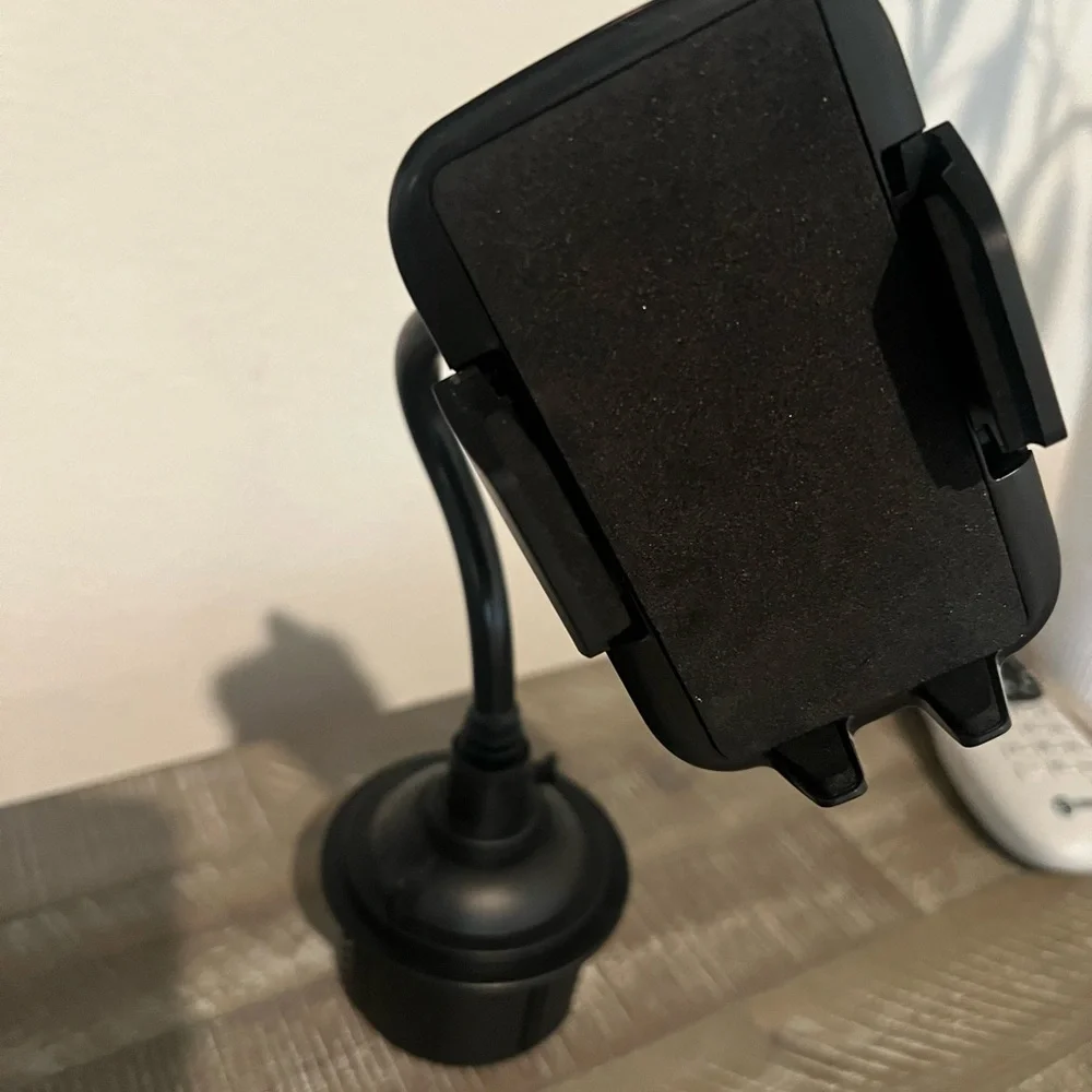 Universal Black Car Phone Mount
